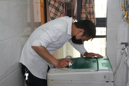 重慶邦樂家電清洗服務(wù)公司清洗師 手把手 教你清洗洗衣機(jī)